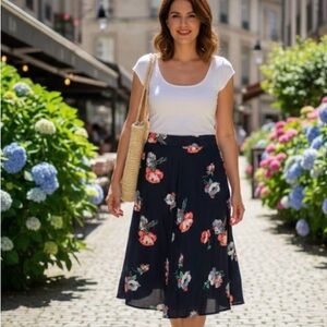 VINTAGE BOHEMIAN SILK SKIRT. HAND MADE. FLOWING MID KNEE.